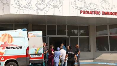 Майката на починалото дете в "Пирогов": Към два часа чакахме на носилка пред кабинета