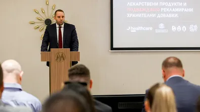 Богдан Кирилов: Антиваксърските настроения са причина да получаваме ваксини на опашката