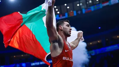 Семен Новиков развя българския трибагреник на върха напук на проблемите