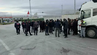 Задълбочава се транспортната криза на границата с Турция