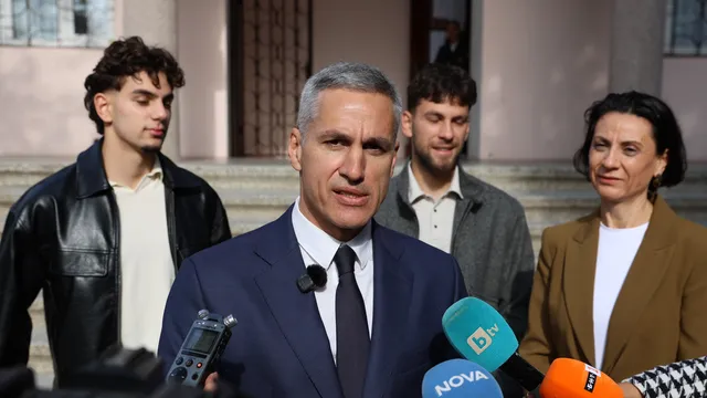 Андрей Гюров: Президентската институция е като пиано в хола, на което никой не свири