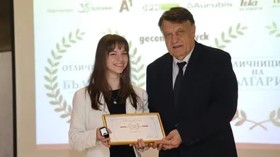 Отличиха най-талантливите ученици на България за постижения в науката и изкуството
