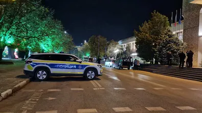 Девет задържани при акция срещу наркотиците в София: Сред тях има и деца