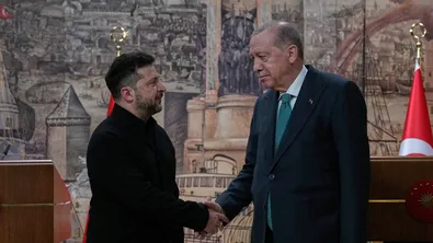 Зеленски и Ердоган договориха сътрудничество по Черноморския зърнен коридор