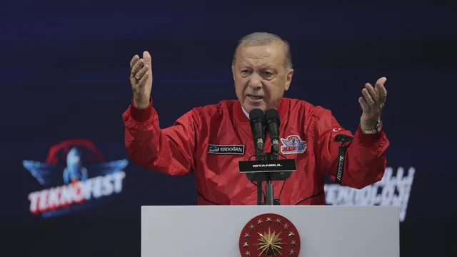 Бурята, която плаши другите, опъва платната на Ердоган