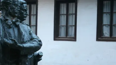 Когато Македония пееше на български: историята на една безсмъртна книга
