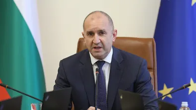 Г-н Премиер, не се черкувайте пред олтара на Кремъл