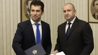 Йотова не е Радев, Гюров не е Петков